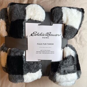 Eddie Bauer Faux Fur Throw in Black, Gray & White